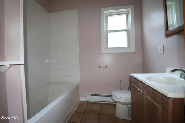 $1,700 | 29 Morris Street, Albany, NY 12208