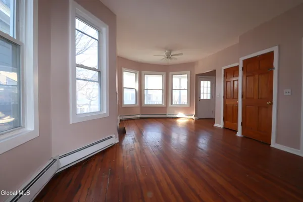 $1,700 | 29 Morris Street, Albany, NY 12208