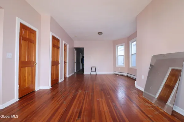 $1,700 | 29 Morris Street, Albany, NY 12208