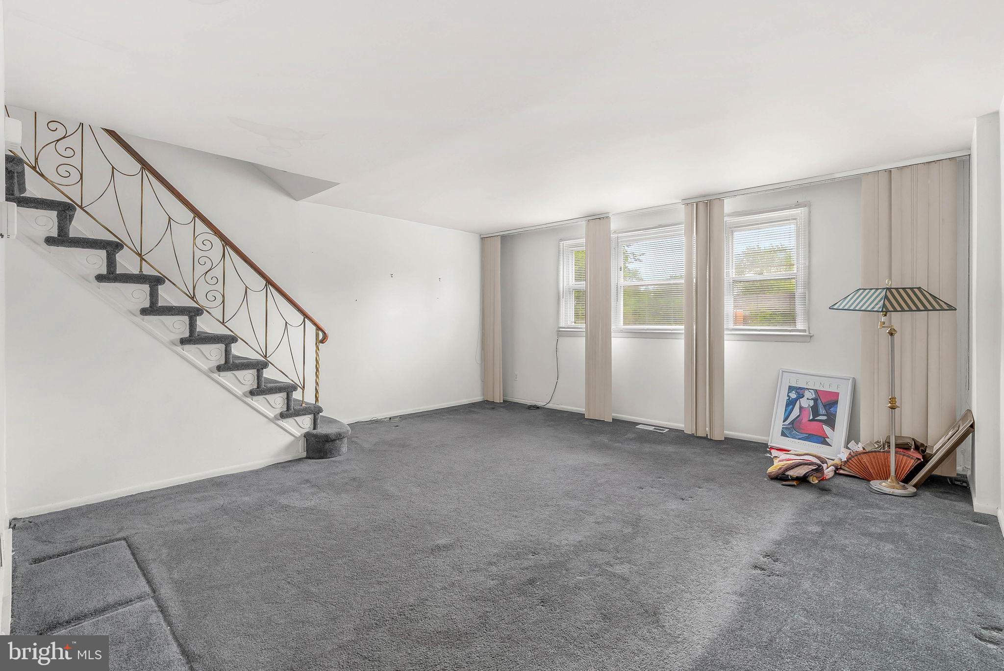 7450 Hill Road Philadelphia, PA 19128 - Photo 8 of 32