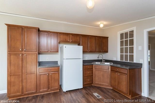 5825 East Priddy Road Pekin, IN 47165 - Photo 8 of 23 Gallery Image 8