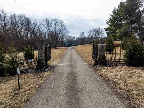 $880,000 | 4551 East 200 North, Anderson, IN 46012