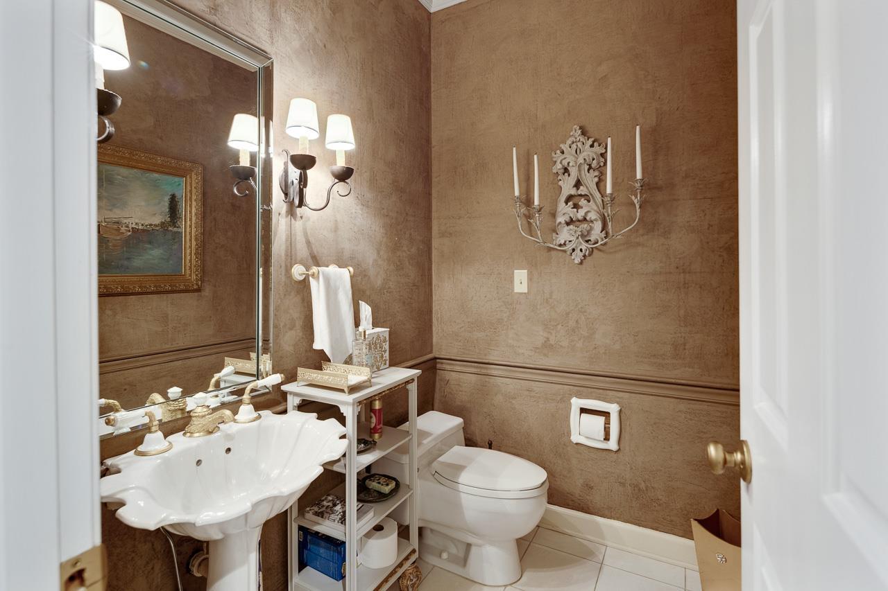 331 Sweetbrier Road Memphis, TN 38120 - Photo 12 of 25 Gallery Image 12