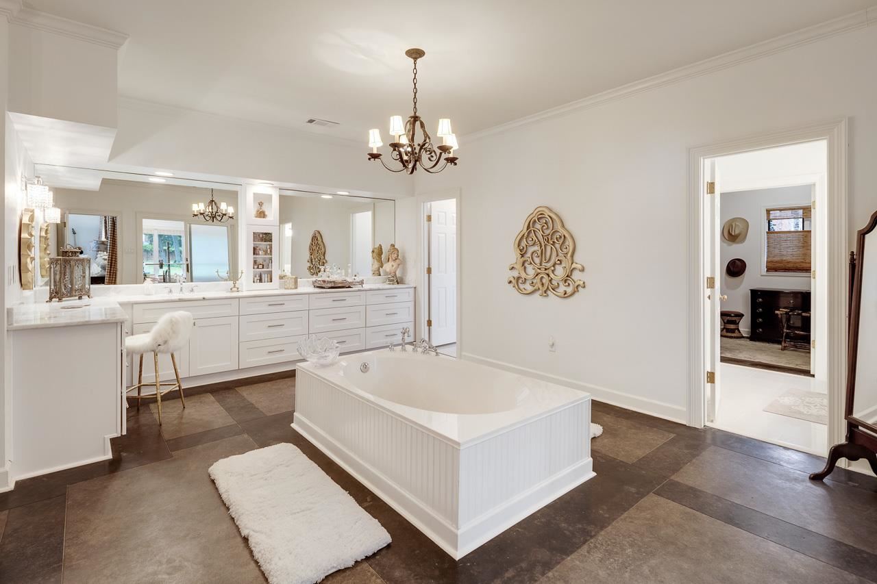 331 Sweetbrier Road Memphis, TN 38120 - Photo 15 of 25 Gallery Image 15