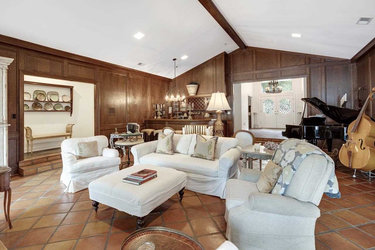 331 Sweetbrier Road Memphis, TN 38120 - Photo 6 of 25 Gallery Image 6