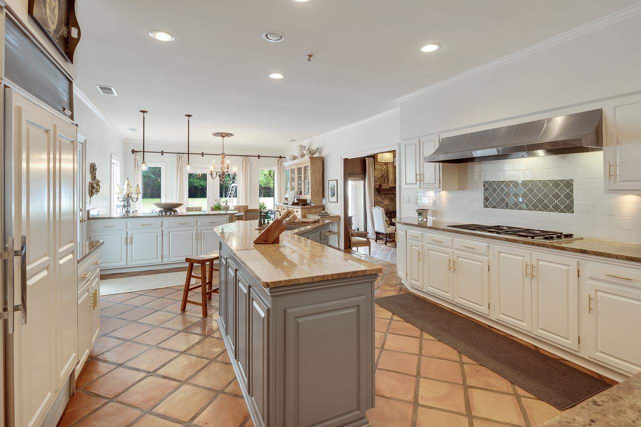 331 Sweetbrier Road Memphis, TN 38120 - Photo 10 of 25 Gallery Image 10