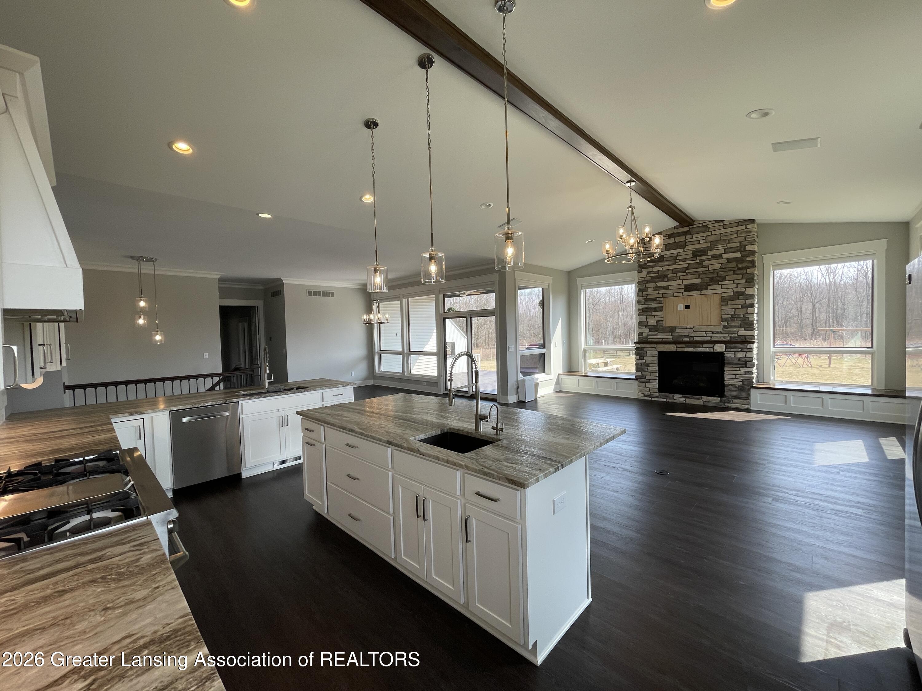 278 East Haslett Haslett, MI 48840 - Photo 24 of 44 Kitchen Great Room