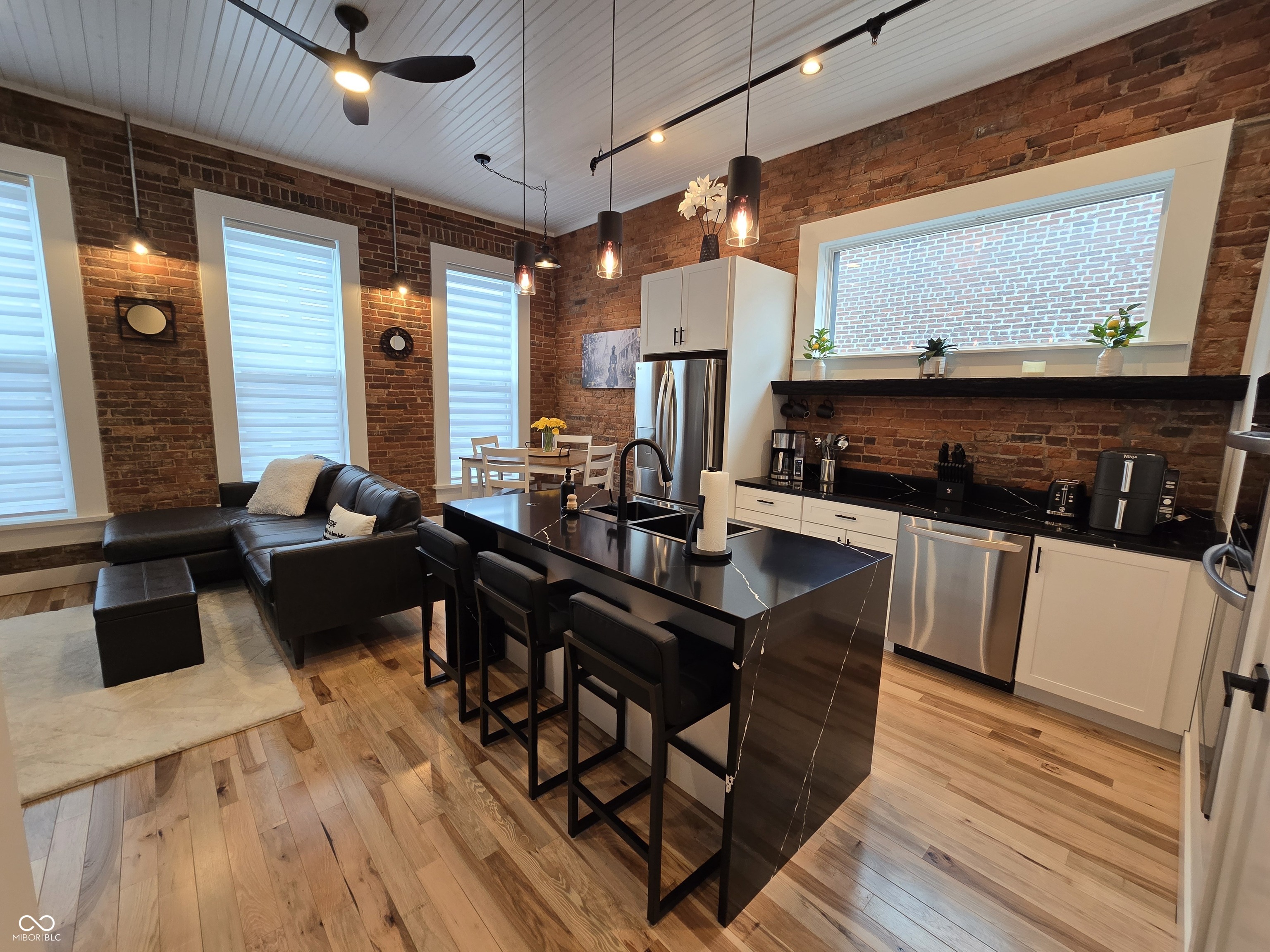 15 South Indiana Street Greencastle, IN 46135 - Photo 3 of 41