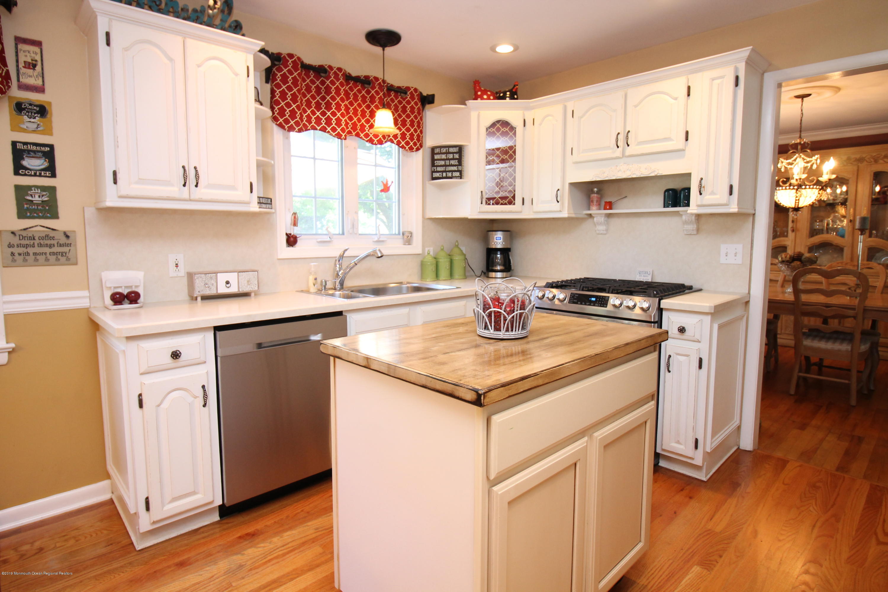26 Silvers Road Freehold, NJ 07728 - Photo 27 of 74 IMG_0499