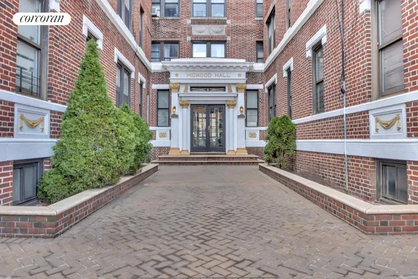 $415,000 | 1504 Ocean Avenue, Unit 2A | Midwood