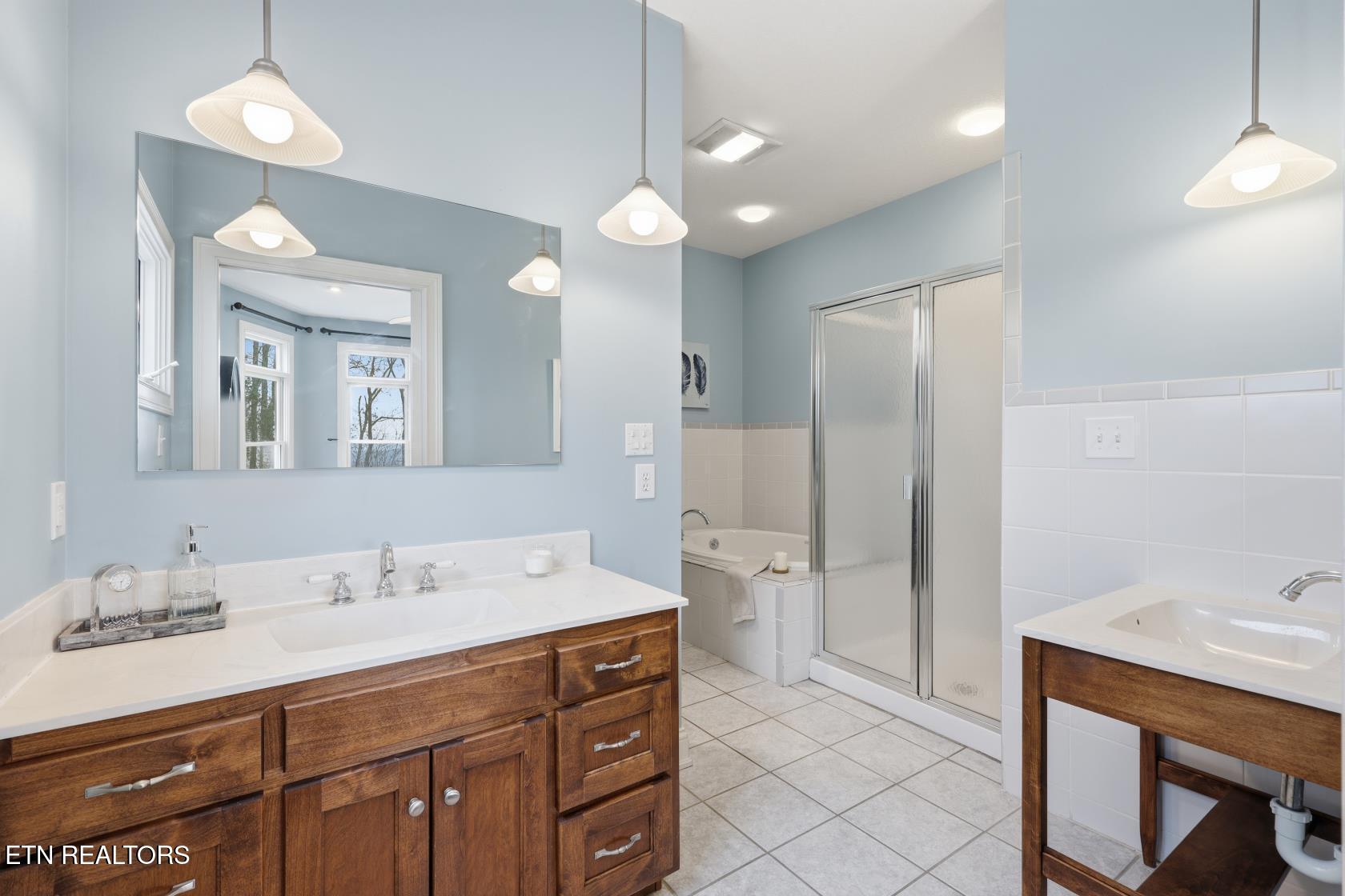 2227 Paint Rock Ferry Road Kingston, TN 37763 - Photo 13 of 28 Primary Bath