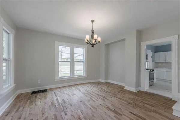 $229,500 | 721 West 4th Street, Cameron, MO 64429