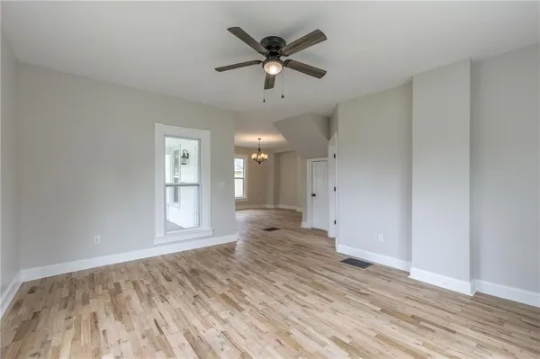 $229,500 | 721 West 4th Street, Cameron, MO 64429