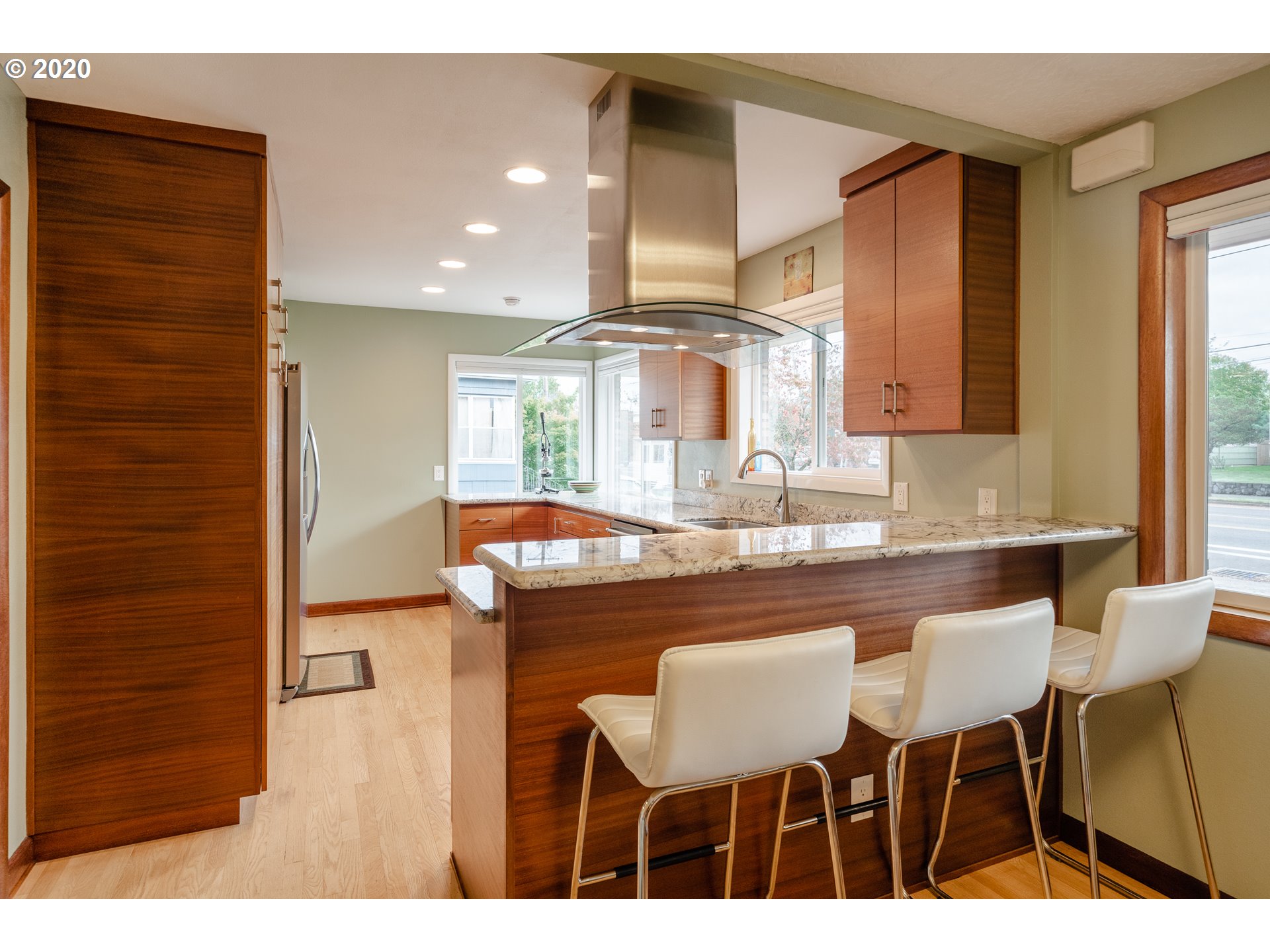 2051 North Rosa Parks Way Portland, OR 97217 - Photo 9 of 32 Gallery Image 9
