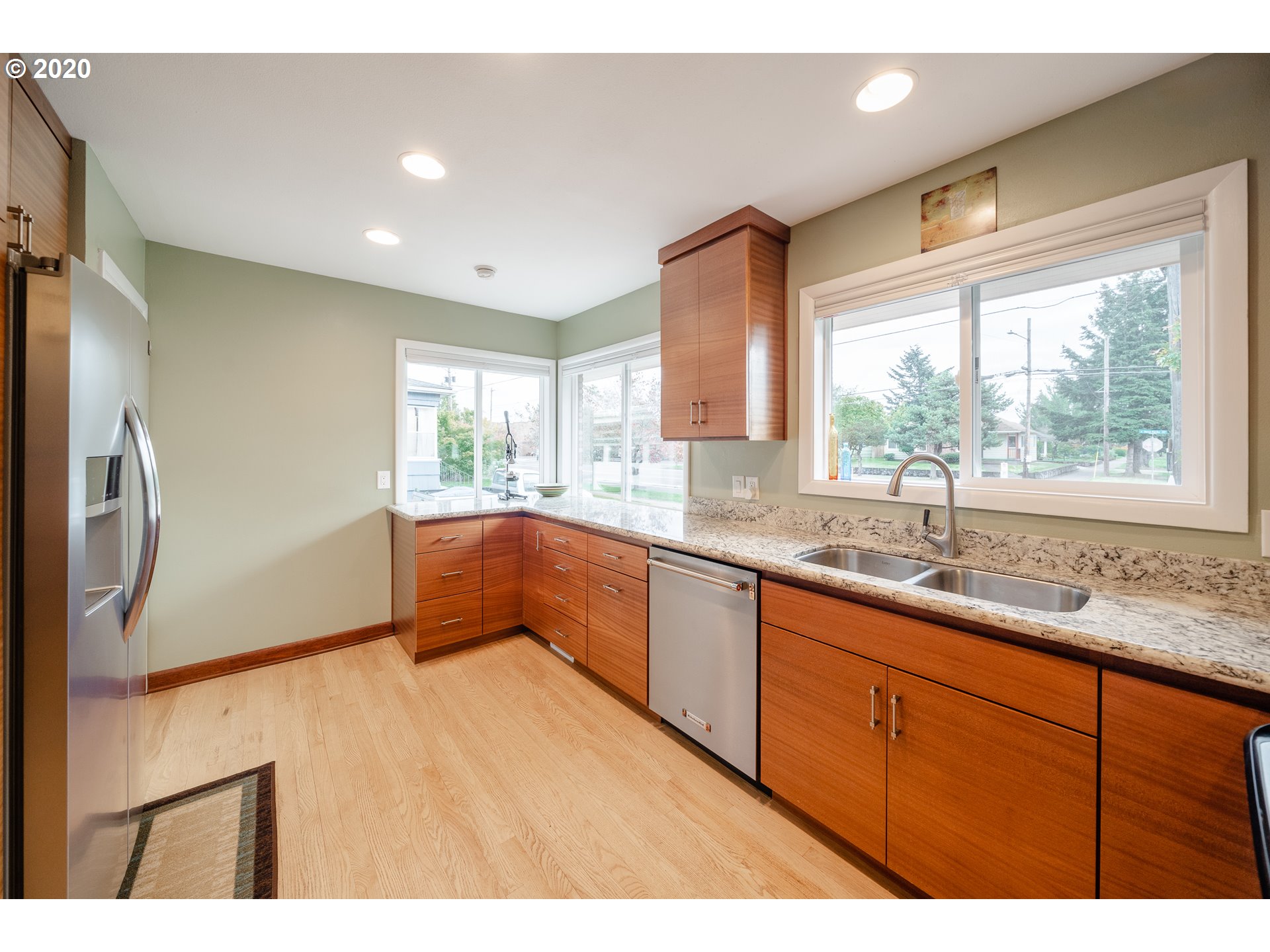 2051 North Rosa Parks Way Portland, OR 97217 - Photo 10 of 32 Gallery Image 10