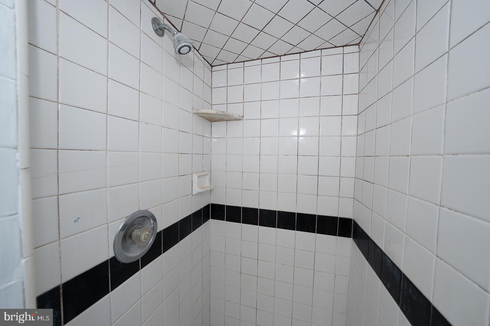 212 Copley Road Upper Darby, PA 19082 - Photo 34 of 69