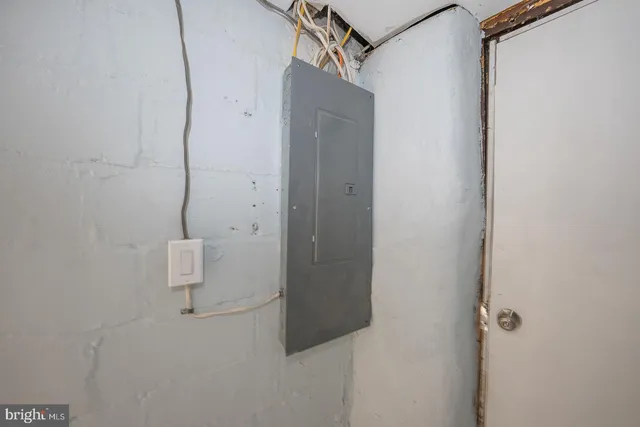 $289,900 | 212 Copley Road, Upper Darby, PA 19082