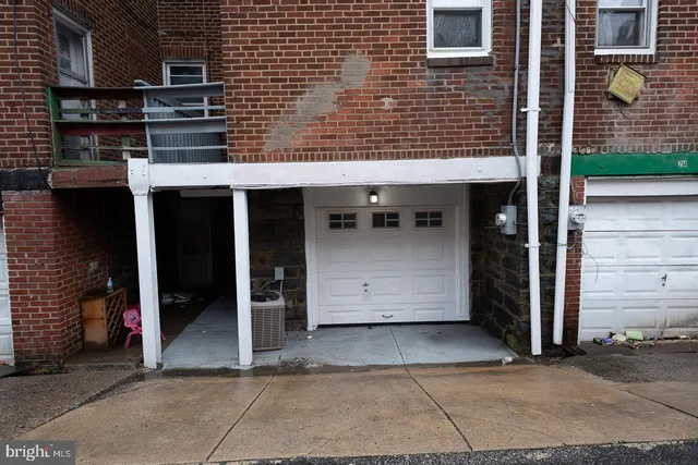 $289,900 | 212 Copley Road, Upper Darby, PA 19082