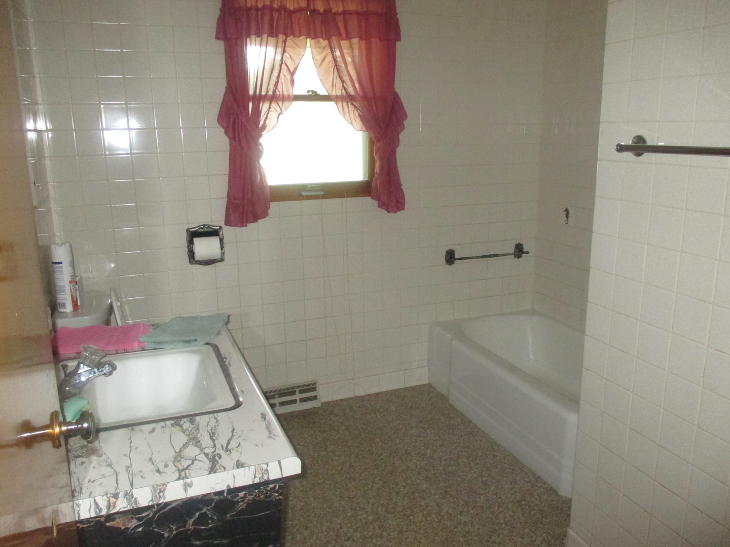 248 North 2550th Road Peru, IL 61354 - Photo 5 of 15 a bathroom with a tub and shower