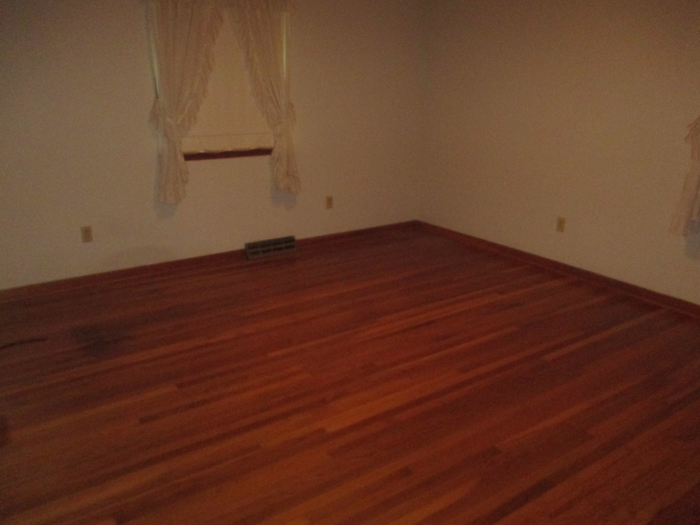 248 North 2550th Road Peru, IL 61354 - Photo 8 of 15 a view of a room with wooden floor