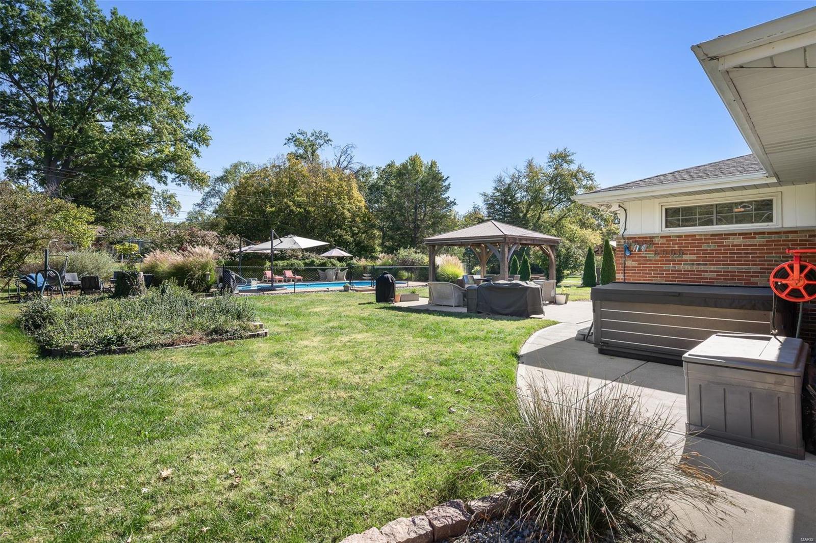 9866 Sappington Road St. Louis, MO 63128 - Photo 32 of 41