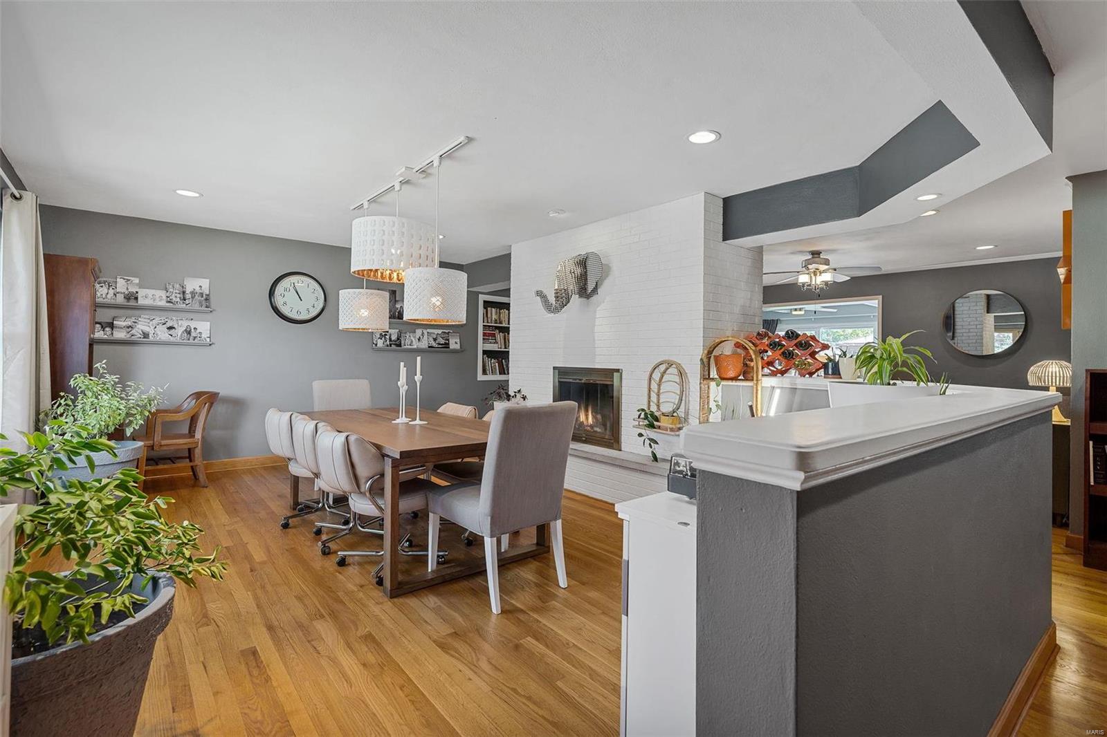 9866 Sappington Road St. Louis, MO 63128 - Photo 4 of 41