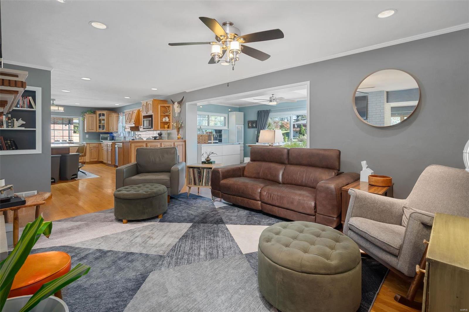 9866 Sappington Road St. Louis, MO 63128 - Photo 6 of 41