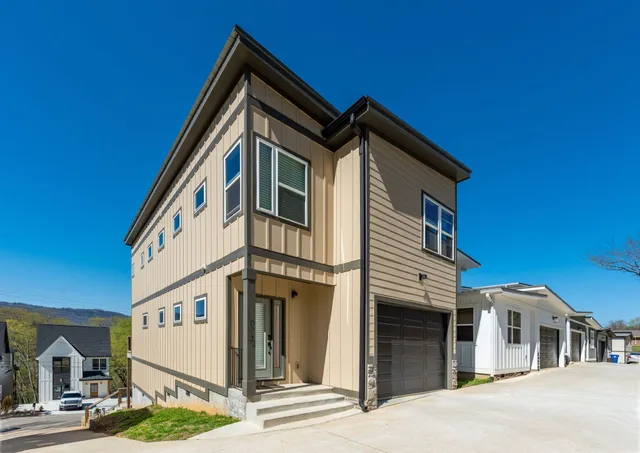 $2,500 | 622 Ladd Avenue, Chattanooga, TN 37405