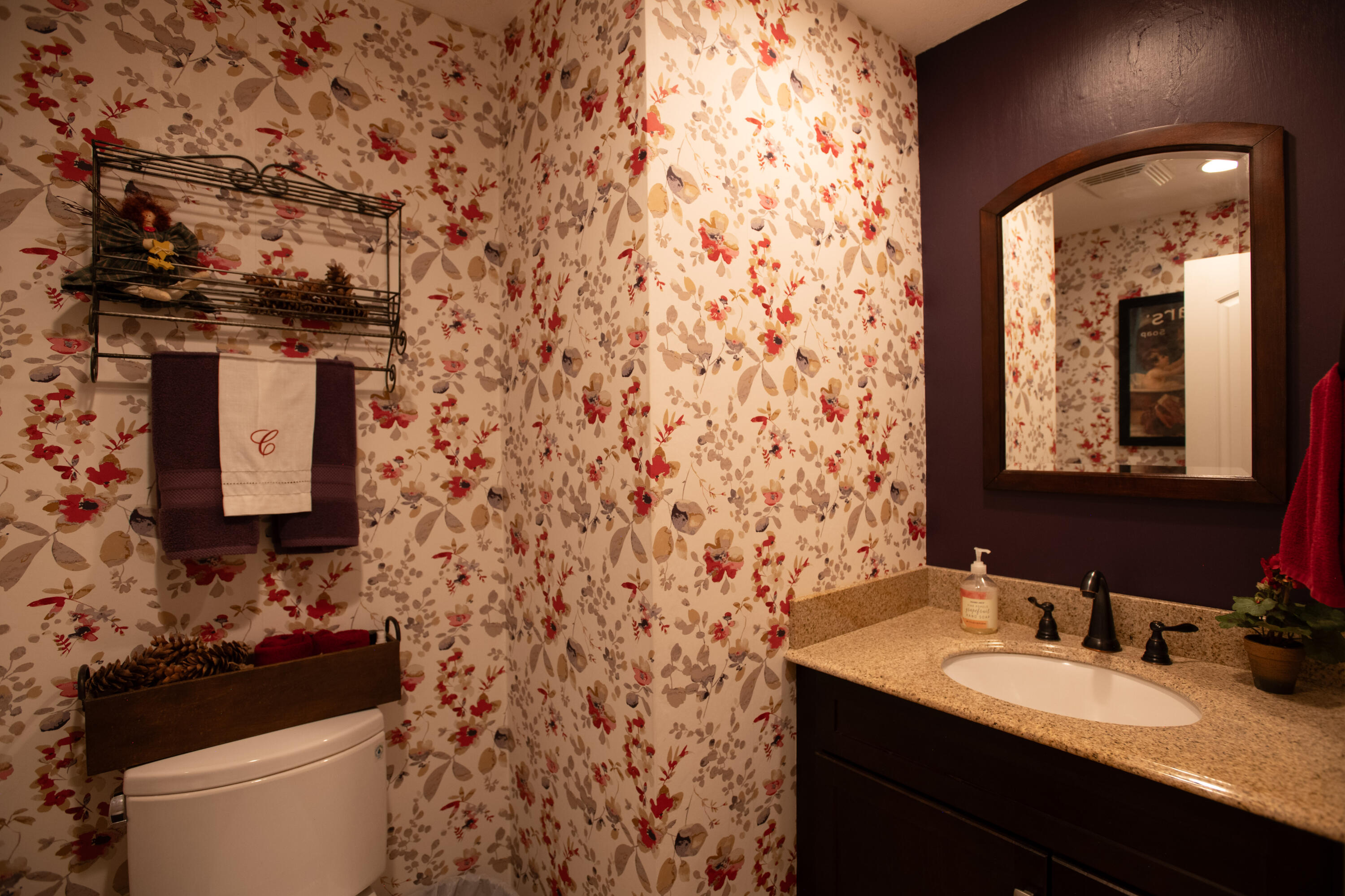 61182 Benham Road Bend, OR 97702 - Photo 13 of 25 Half Bath