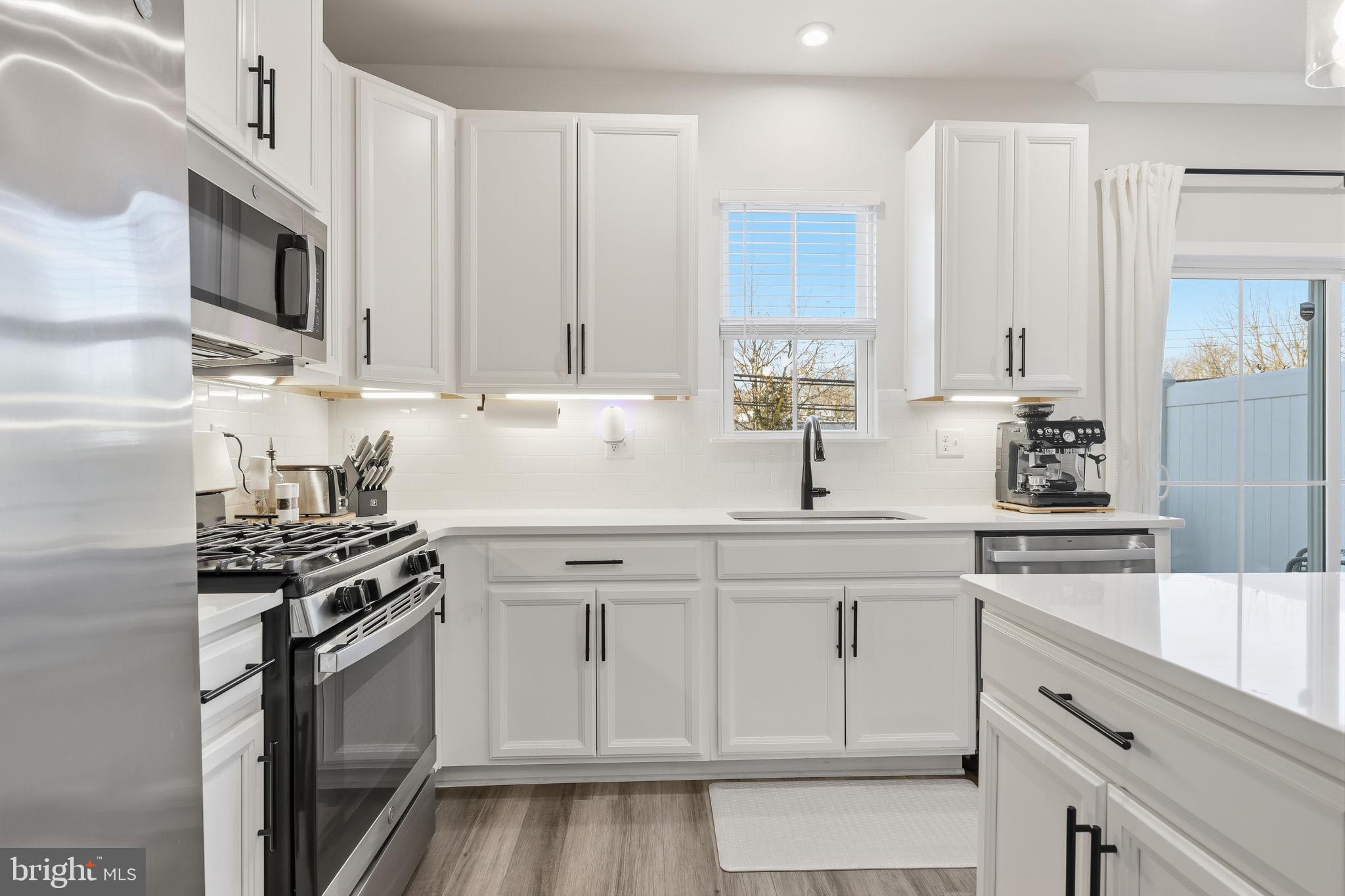 4 Athens Way Cliffwood, NJ 07721 - Photo 13 of 41