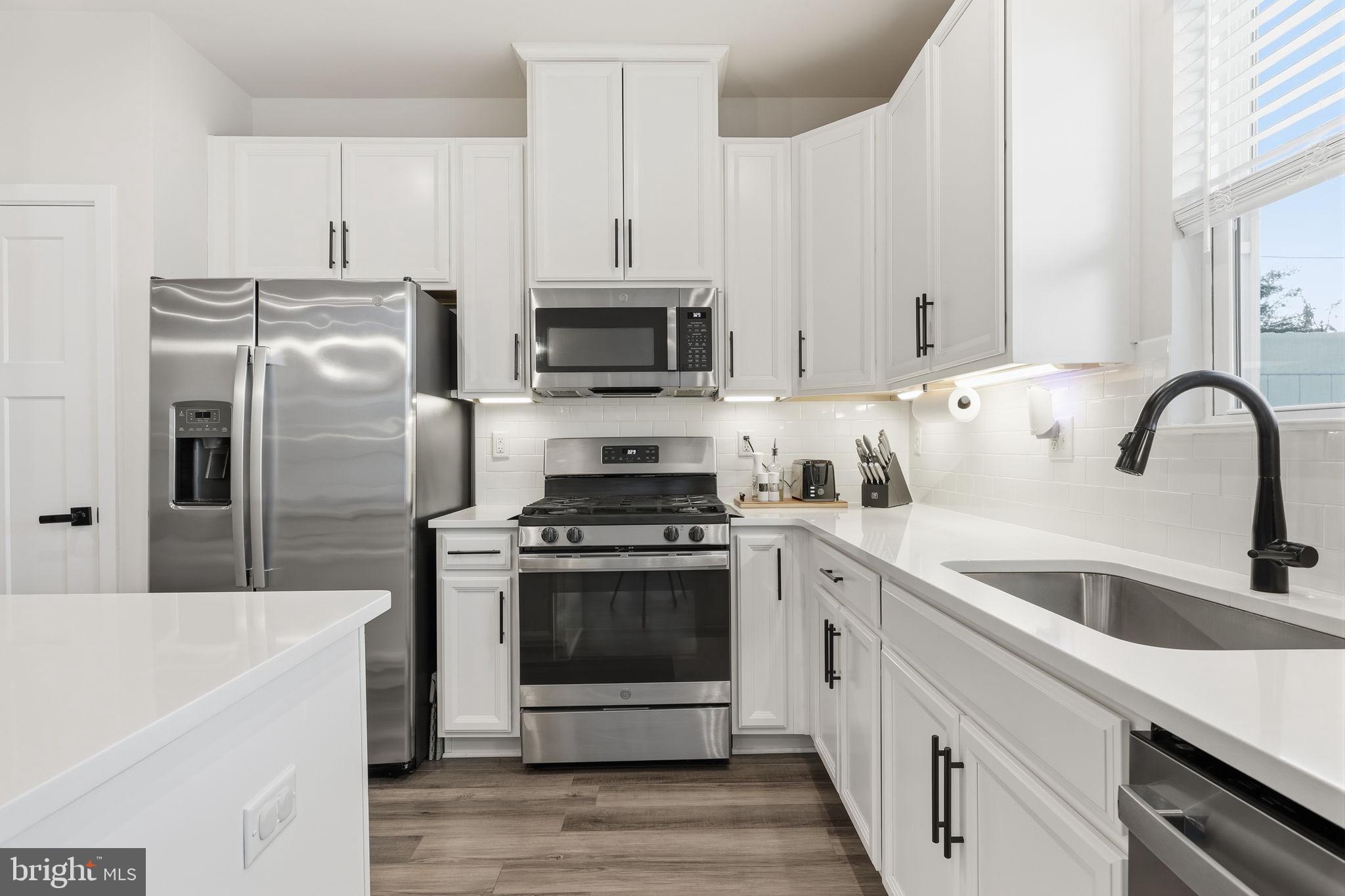 4 Athens Way Cliffwood, NJ 07721 - Photo 14 of 41