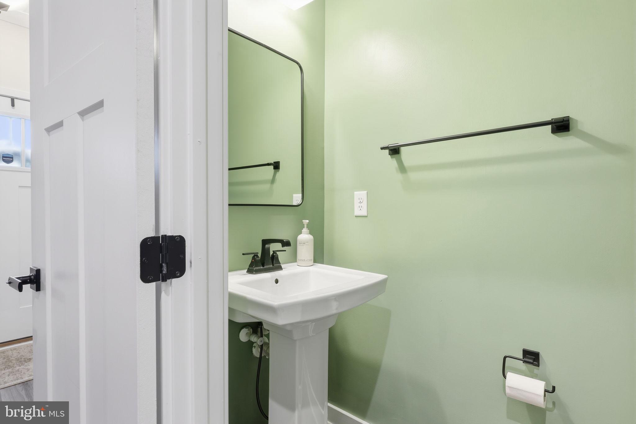 4 Athens Way Cliffwood, NJ 07721 - Photo 6 of 41