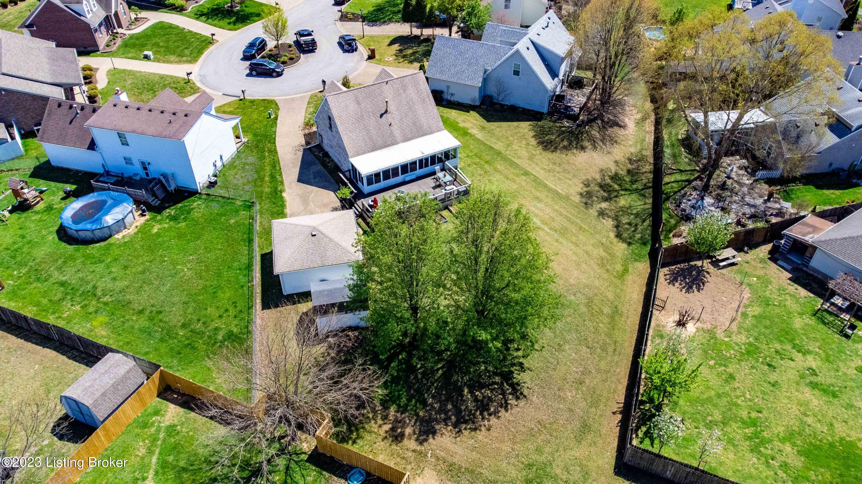 9802 Spring Pointe Court Louisville, KY 40229 - Photo 73 of 80 9802-Spring-Pointe-Ct_074