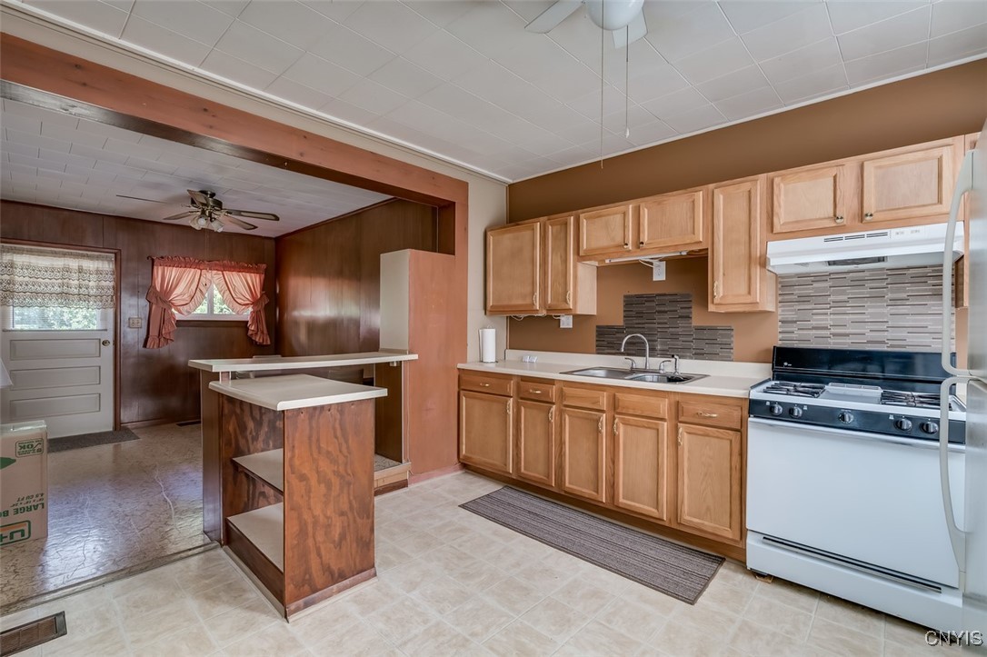 558 Adelaide Street Carthage, NY 13619 - Photo 7 of 42