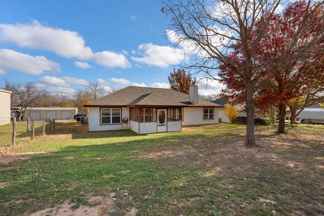 $350,000 | 143 Boulder Drive, Kingsland, TX 78639