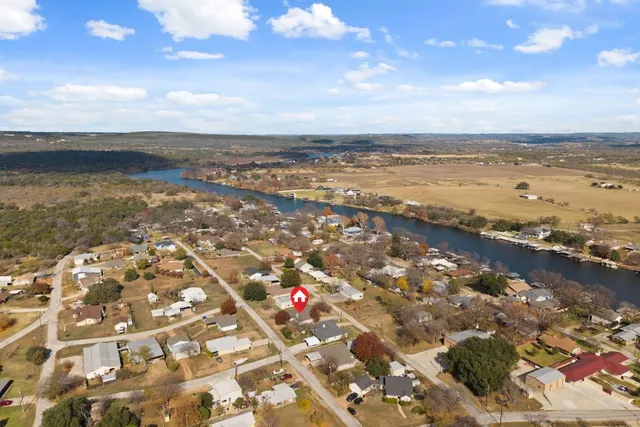 $350,000 | 143 Boulder Drive, Kingsland, TX 78639