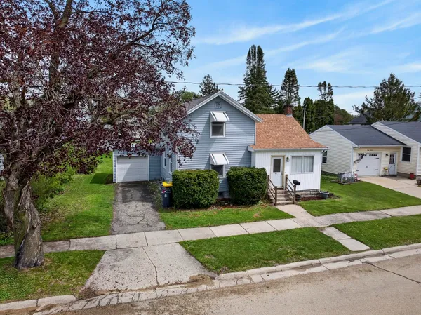 $186,500 | 810 21st Avenue, Monroe, WI 53566