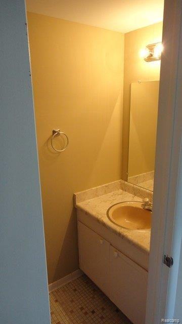 4420 15 Mile Road, Unit 81 Sterling Heights, MI 48310 - Photo 10 of 17 082613C 029.JPG