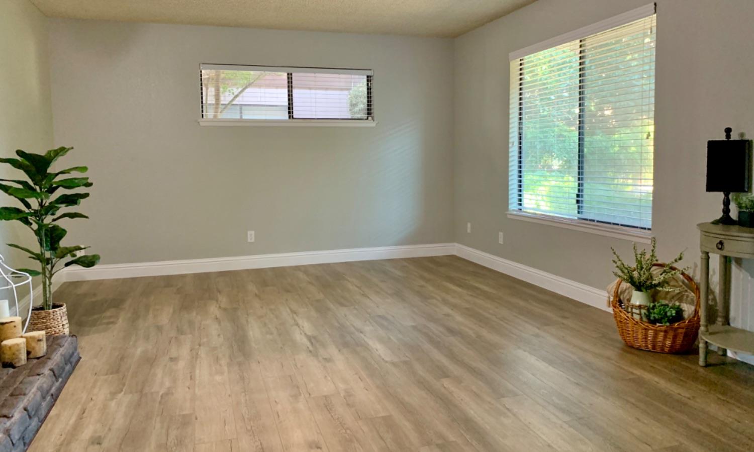 539 West Parlier Avenue, Unit 3 Reedley, CA 93654 - Photo 2 of 22 Gallery Image 2