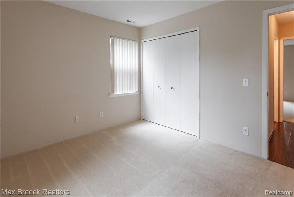 1623 Emerson Circle Rochester, MI 48307 - Photo 13 of 24