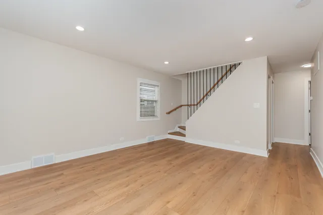 $2,895 | 124 46th Avenue, Bellwood, IL 60104