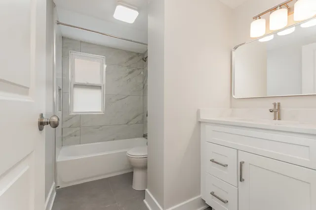 $2,895 | 124 46th Avenue, Bellwood, IL 60104