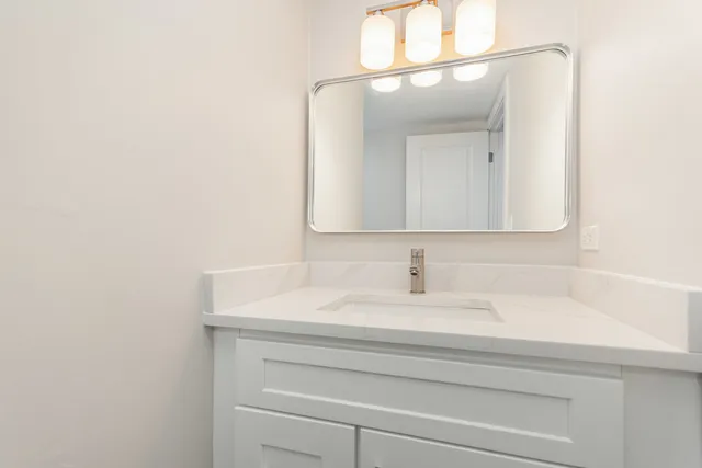 $2,895 | 124 46th Avenue, Bellwood, IL 60104