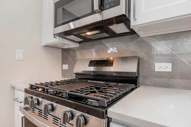 $2,895 | 124 46th Avenue, Bellwood, IL 60104