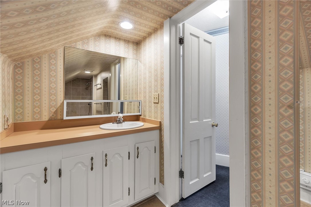 3753 Ranfield Road Kent, OH 44240 - Photo 23 of 33 Second Floor Full Bath