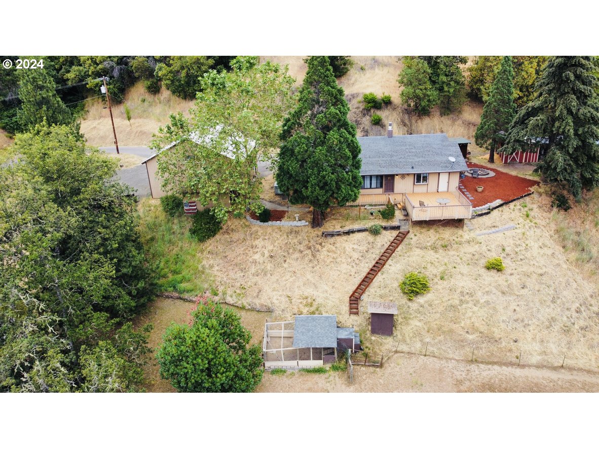 360 Clarks Branch Road Myrtle Creek, OR 97457 - Photo 3 of 48 Gallery Image 3