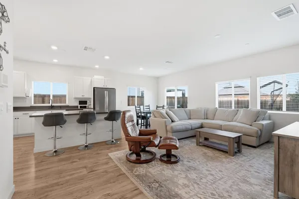 $590,000 | 3176 Huntington Street, Lincoln, CA 95648