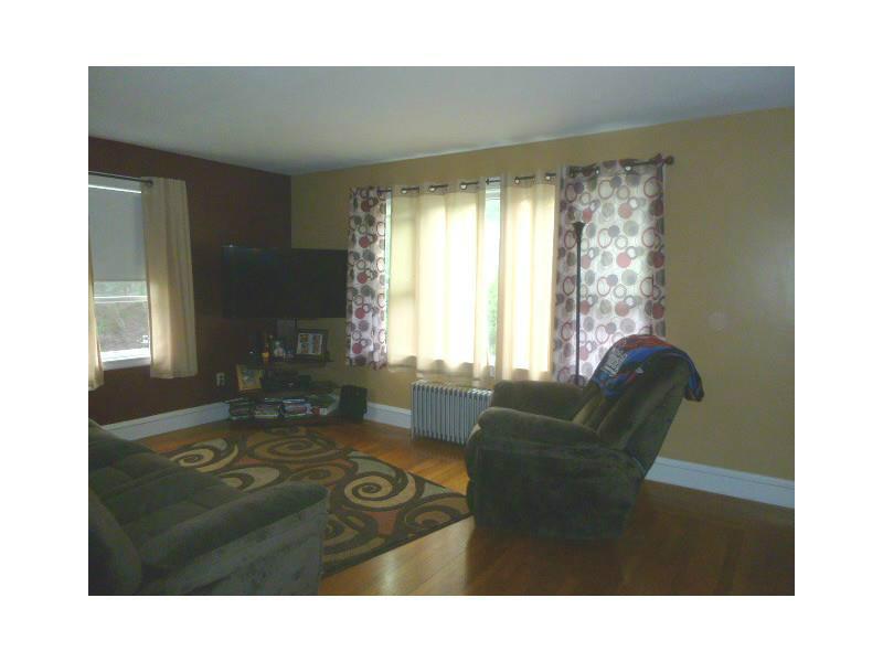 338 Cherry Hill Road Johnston, RI 02919 - Photo 11 of 15 Living Room.