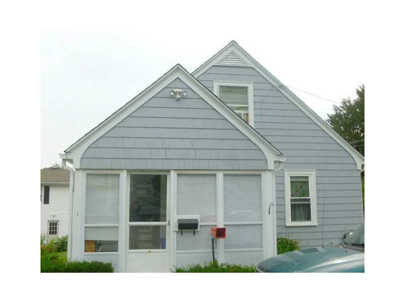 338 Cherry Hill Road Johnston, RI 02919 - Photo 4 of 15 Porch.