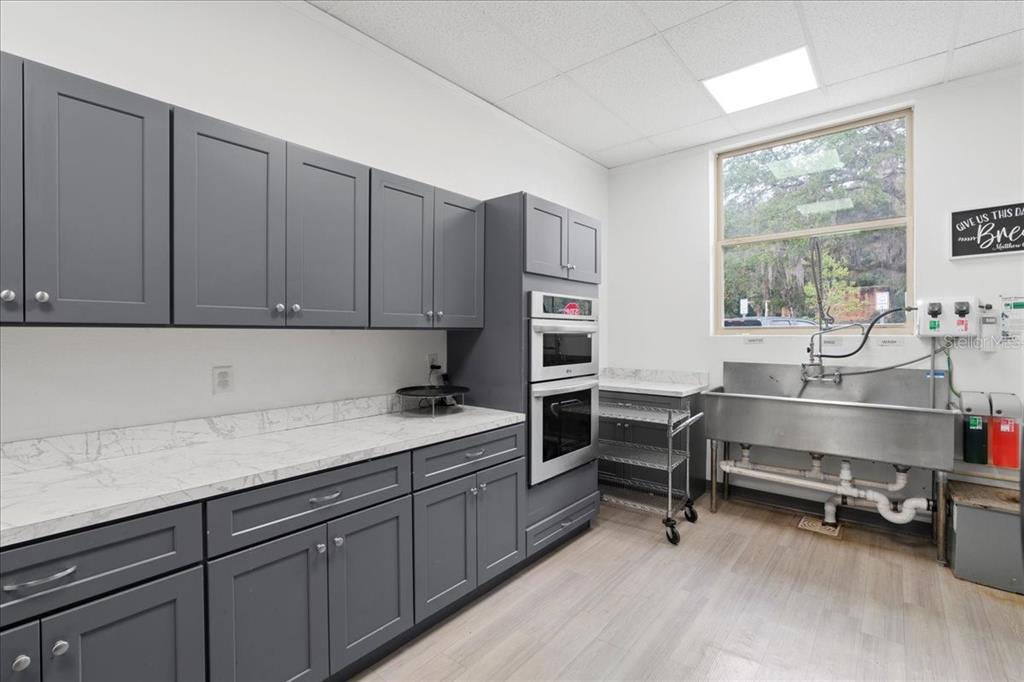 1938 Northeast Waldo Road Gainesville, FL 32609 - Photo 17 of 64